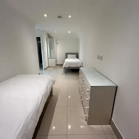 فندق Lovely In Kimmage, دبلن