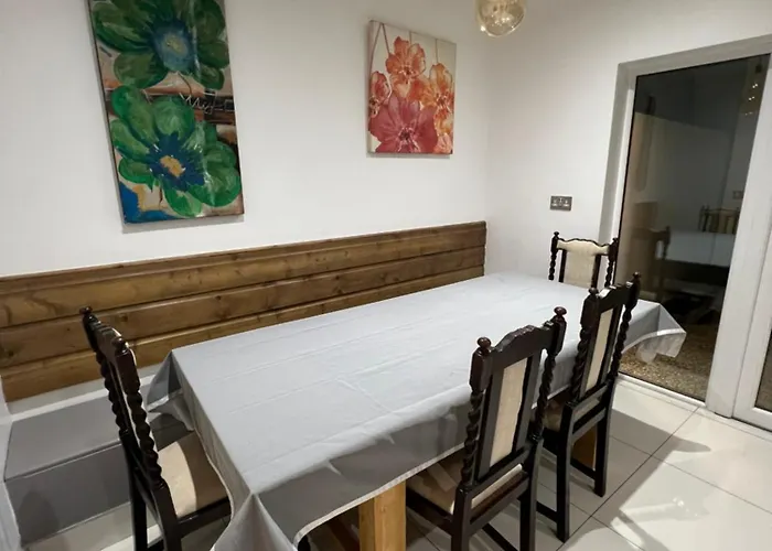 Hotel Lovely In Kimmage, Dublin