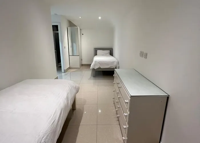 Hotel Lovely In Kimmage, Dublino