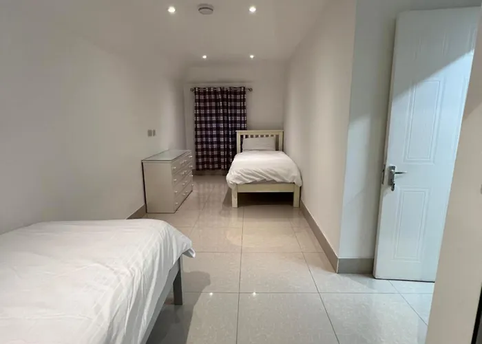 Hotel Lovely In Kimmage,