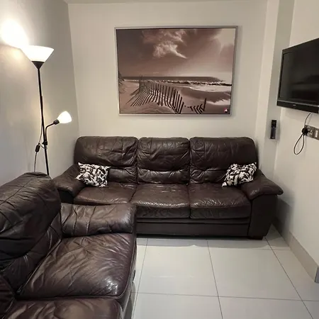 Otel Lovely In Kimmage, Dublin