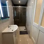 Ξενοδοχείο Lovely In Kimmage,
